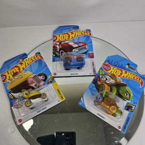 Hot Wheels Set Of 3 Street Beasts, Fast Foodie, Compact Kings Turtoshell